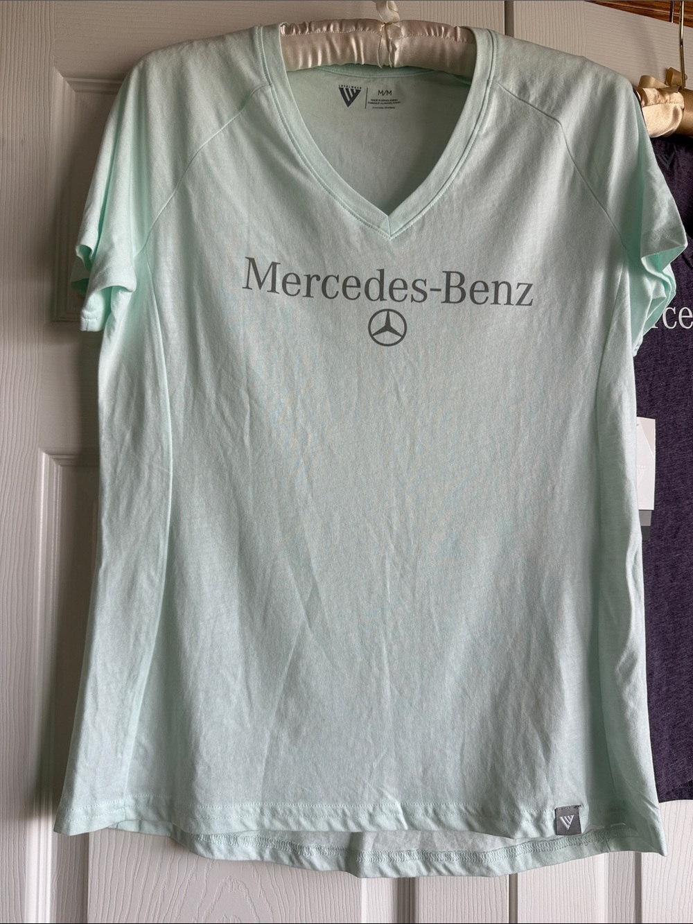 Mercedes-Benz V-Neck Logo Tee - Mint & Heather Purple M Med NWT - Picture 2 of 7